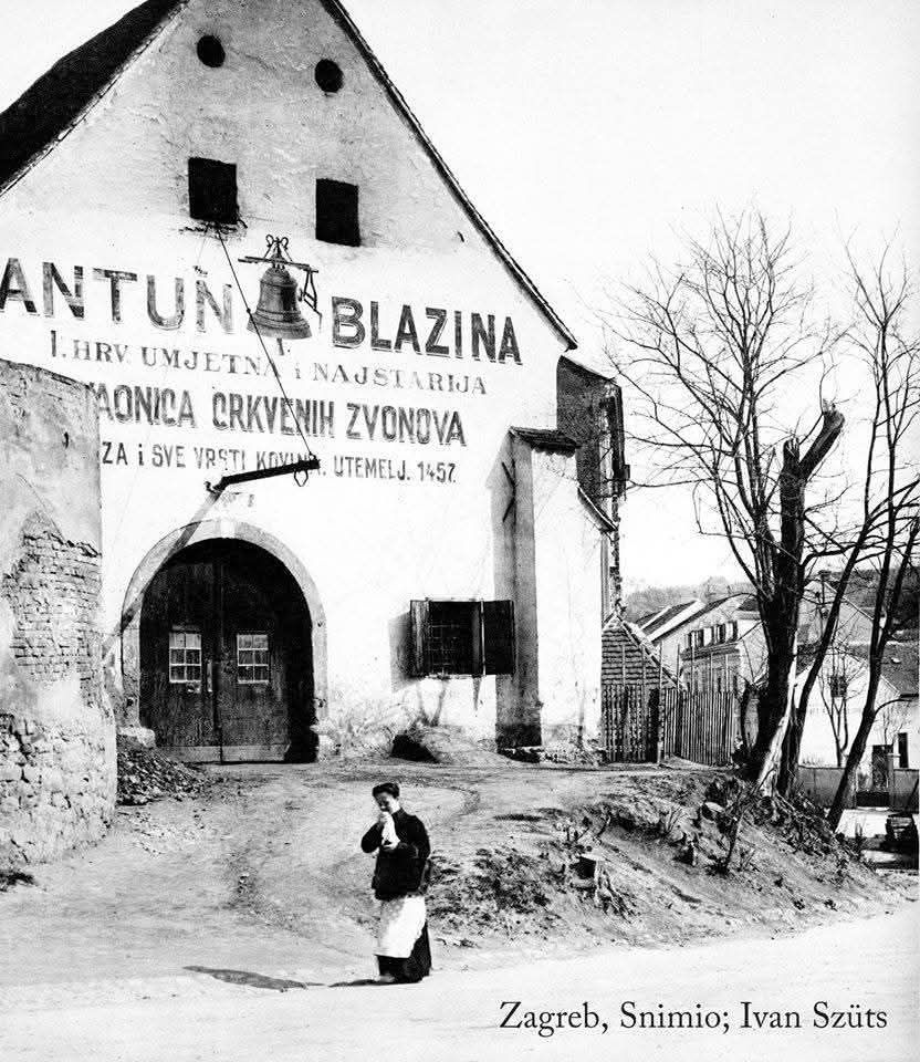 Zvonarnička (dana Degenova) ulica oko 1910. godine. Ljevaonica zvona Antun Blazina (Foto Ivan Szuts)